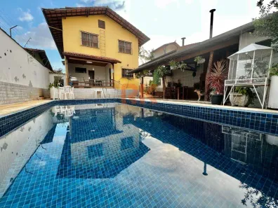 Casa com 3 Quartos para alugar, 260m² no Planalto, Belo Horizonte