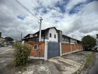 Casa com 2 Quartos para alugar, 350m² no Campo Grande, Rio de Janeiro
