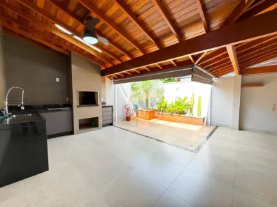 Casa de Condomínio com 3 Quartos à venda, 135m² no Chácara Letônia, Americana