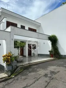 Casa com 4 Quartos para alugar, 204m² no Indianópolis, São Paulo