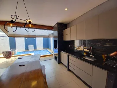 Casa com 3 Quartos à venda, 159m² no Jardim Nenê Gomes, Uberaba