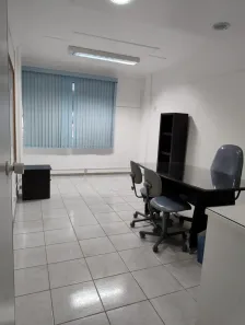 Sala Comercial para alugar, 33m² no Centro, Macaé