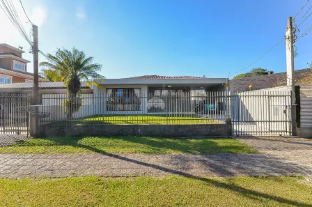 Casa com 3 Quartos à venda, 290m² no Vista Alegre, Curitiba