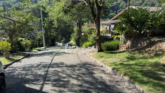 Lote/Terreno à venda, 750m² no Itaipu, Niterói