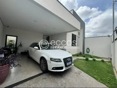 Casa com 3 Quartos à venda, 170m² no Aclimação, Uberlândia
