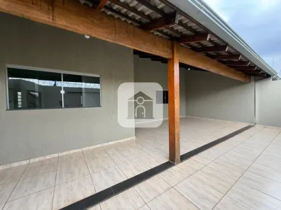 Casa com 3 Quartos para alugar, 130m² no Alto Umuarama, Uberlândia