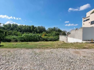Lote/Terreno à venda, 404m² no Centro, Divinópolis