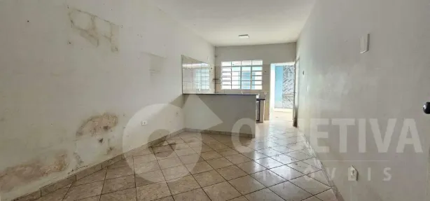 Casa com 3 Quartos para alugar, 110m² no Osvaldo Rezende, Uberlândia