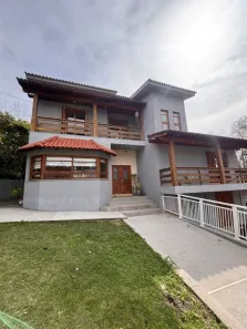 Casa de Condomínio com 3 Quartos para alugar, 260m² no São Lucas, Viamão