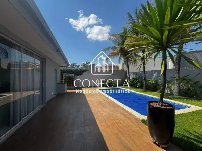 Casa com 3 Quartos à venda, 270m² no Jardim Colina, Uberlândia