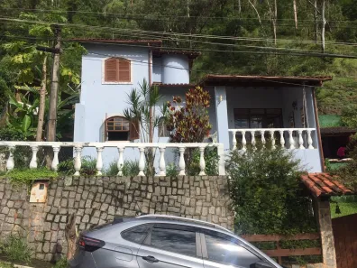 Casa de Condomínio com 4 Quartos à venda, 163m² no Nogueira, Petrópolis