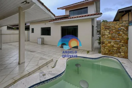 Casa de Condomínio com 3 Quartos para alugar, 190m² no Barrio Flórida, Peruíbe