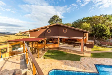 Fazenda/Sítio com 7 Quartos à venda, 700m² no , Piracaia