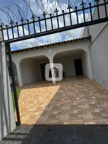 Casa com 3 Quartos à venda, 225m² no Brasil, Uberlândia