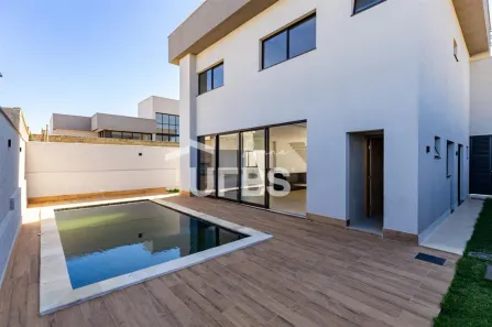 Sobrado com 4 Quartos à venda, 300m² no Jardins Barcelona, Senador Canedo