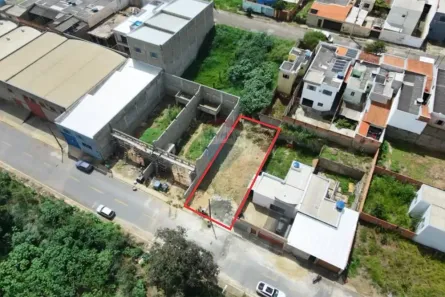 Lote/Terreno à venda, 250m² no São Francisco, Passos