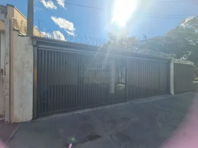 Casa com 2 Quartos à venda, 156m² no Doutor Tancredo de Almeida Neves, Araraquara