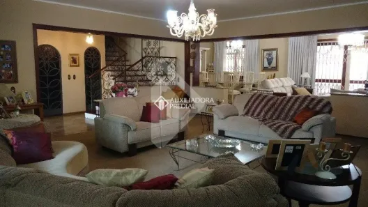 Casa com 3 Quartos para alugar, 375m² no Jardim Lindóia, Porto Alegre