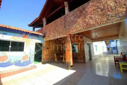 Casa com 3 Quartos à venda, 330m² no Centro, Peruíbe