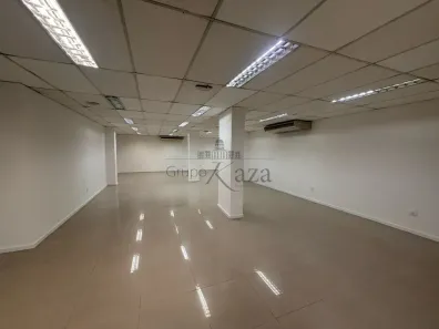 Prédio Comercial com 4 Quartos para alugar, 625m² no Pinheiros, São Paulo