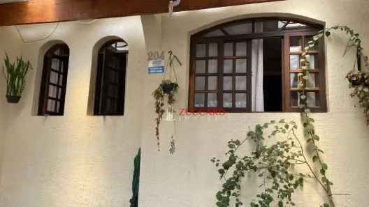 Sobrado com 3 Quartos à venda, 120m² no Jardim Santa Mena, Guarulhos