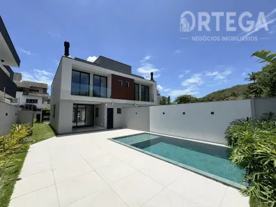 Casa com 3 Quartos à venda, 160m² no Perequê, Porto Belo