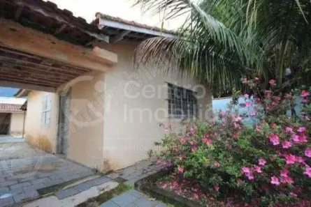 Casa com 2 Quartos à venda, 137m² no Jardim Veneza, Peruíbe