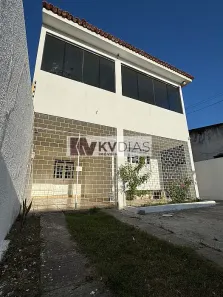 Casa com 4 Quartos para alugar, 196m² no Jacintinho, Maceió