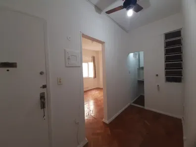 Kitnet com 1 Quarto para alugar, 30m² no Catete, Rio de Janeiro