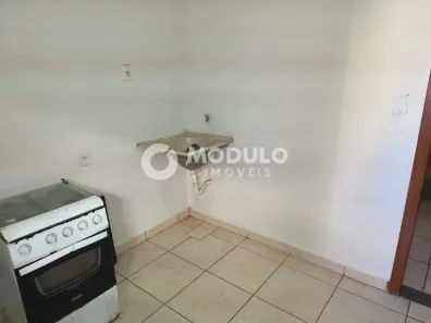 Kitnet com 1 Quarto para alugar, 30m² no Tocantins, Uberlândia