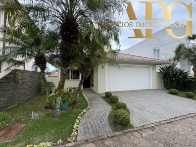 Casa com 4 Quartos à venda, 385m² no Coqueiros, Florianópolis