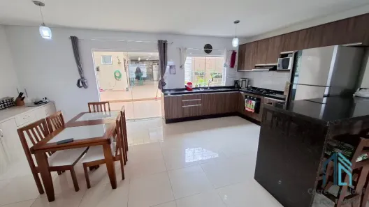 Casa com 3 Quartos à venda, 245m² no Bairro Alto, Curitiba
