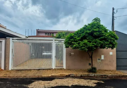 Casa com 3 Quartos à venda, 308m² no Jardim Brasil (Vila Xavier), Araraquara