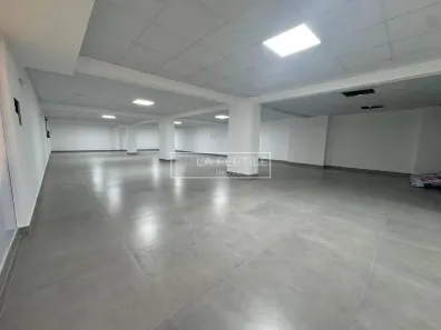Sala Comercial para alugar, 224m² no Centro, Itajaí