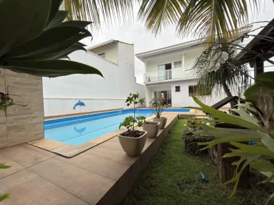 Casa com 4 Quartos à venda, 248m² no Jardim Amália, Volta Redonda