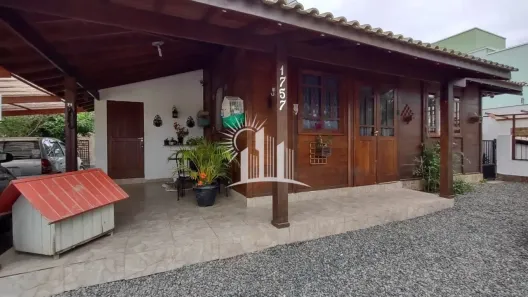 Casa com 3 Quartos para alugar, 100m² no Itacolomi, Balneário Piçarras