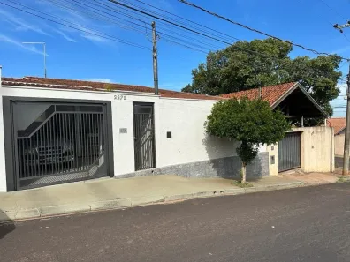 Casa com 4 Quartos à venda, 272m² no Vila Santana, Araraquara