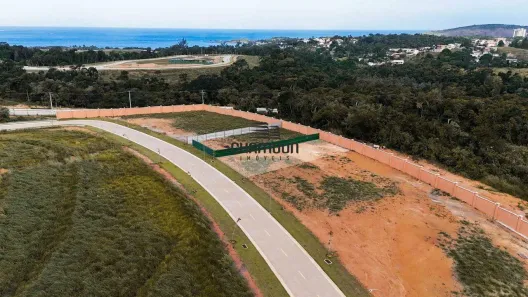 Lote/Terreno à venda, 675m² no Perocão, Guarapari