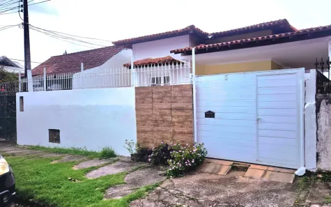 Casa com 2 Quartos para alugar, 100m² no São Francisco, Niterói
