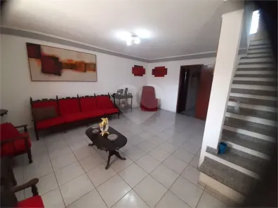 Casa com 4 Quartos à venda, 273m² no Vila Jardim Celina, Bauru