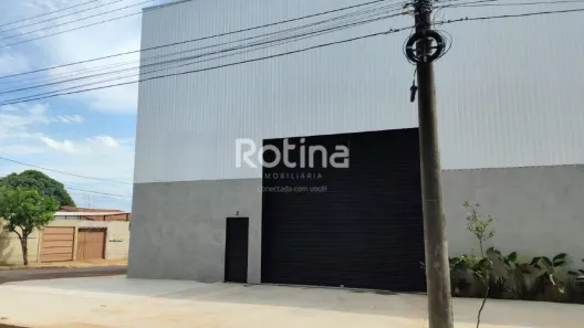 Galpão/Depósito/Armazém para alugar, 860m² no Tibery, Uberlândia