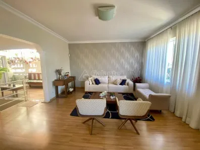 Sobrado com 3 Quartos à venda, 201m² no Vila Nogueira, Campinas