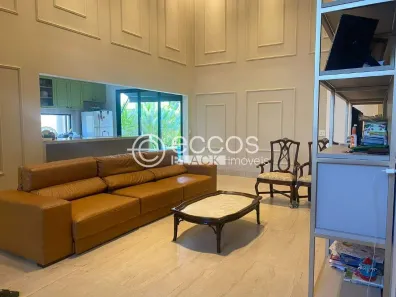 Casa de Condomínio com 4 Quartos para alugar, 250m² no Nova Uberlândia, Uberlândia