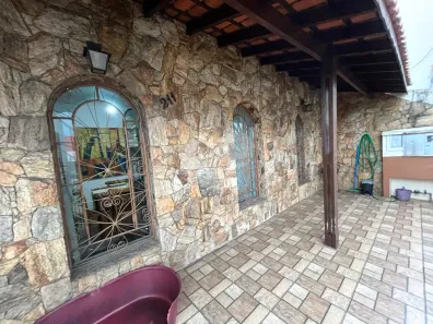 Casa com 3 Quartos à venda, 215m² no Vila Jardini, Sorocaba