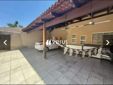 Casa com 3 Quartos à venda, 139m² no Jardim das Palmeiras, Uberlândia