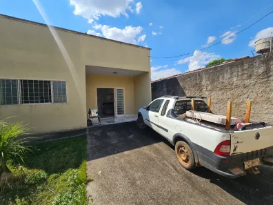 Casa com 2 Quartos à venda, 180m² no Goiá 2, Goiânia