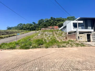 Lote/Terreno à venda, 325m² no Floresta, Estância Velha