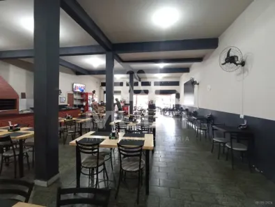 Imóvel Comercial com 3 Quartos à venda, 273m² no Luizote de Freitas, Uberlândia