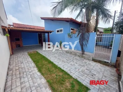 Casa com 2 Quartos para alugar, 46m² no Madri, Palhoça
