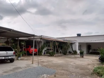 Casa com 3 Quartos à venda, 860m² no Retiro, Contagem